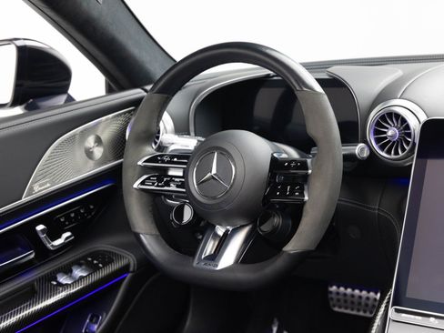 Used 2022 Mercedes-Benz SL 63 AMG 4MATIC image 10