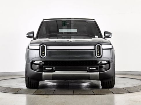 Used 2024 Rivian R1S Adventure AWD/4WD image 2