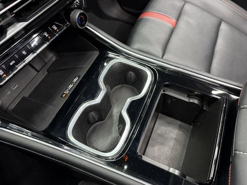 Used 2024 Chevrolet Traverse RS image 26