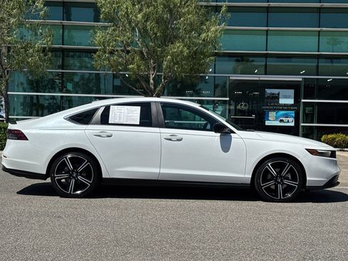 Used 2023 Honda Accord Sport image 3