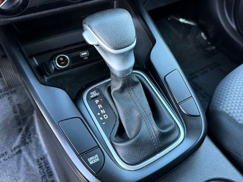 Used 2023 Kia Soul LX w/ LX Technology Package image 26