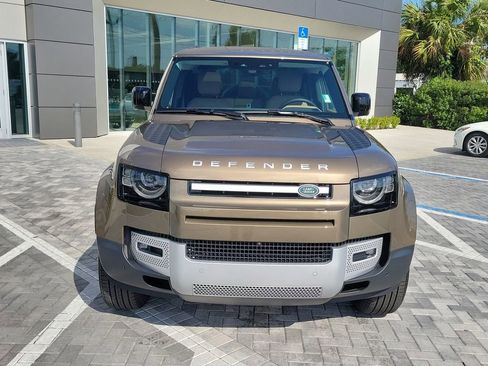 New 2025 Land Rover Defender 110 S AWD/4WD image 8