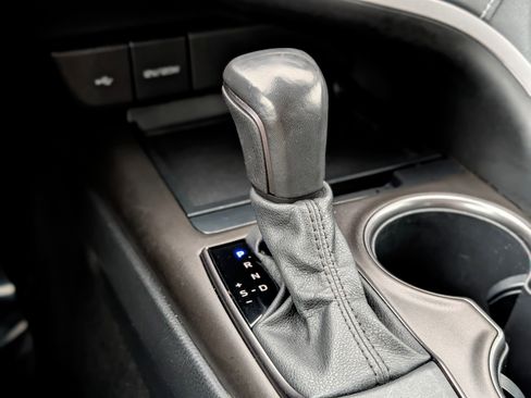 Used 2021 Toyota Camry SE image 17