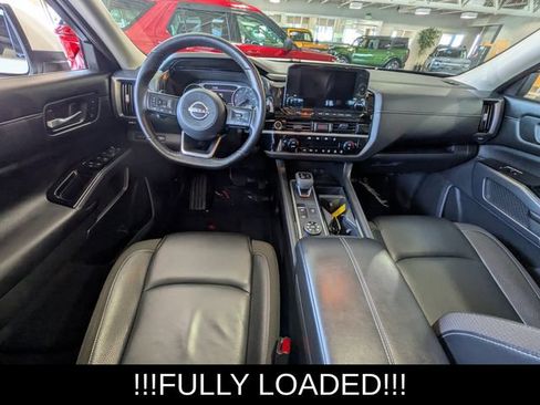 Used 2023 Nissan Pathfinder SL AWD/4WD image 13