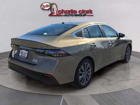 New 2026 Nissan Sentra SL w/ Floor Mat Package FWD image 6