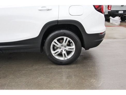 Used 2023 GMC Terrain SLE w/ Driver Convenience Package AWD/4WD image 32