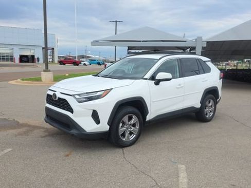 Used 2022 Toyota RAV4 XLE w/ XLE Grade Weather Package AWD/4WD image 2