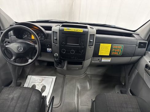 Used 2018 Mercedes-Benz Sprinter 2500 image 14