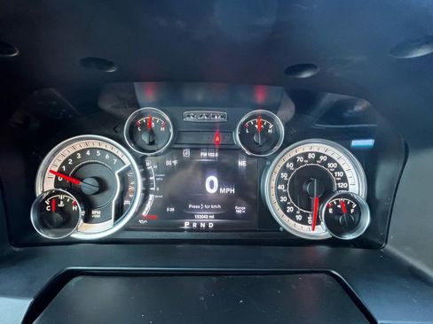 Used 2016 RAM 1500 Laramie w/ Convenience Group AWD/4WD image 13