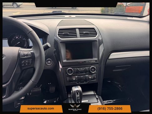 Used 2018 Ford Explorer XLT w/ Equipment Group 201A image 23