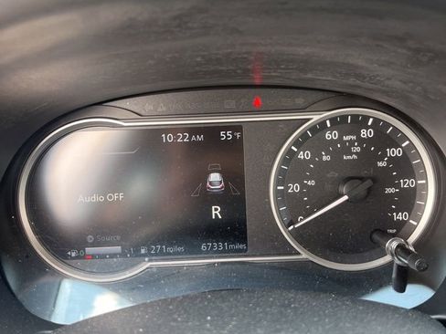 Used 2019 Nissan Kicks SR w/ SR Premium Package FWD image 6