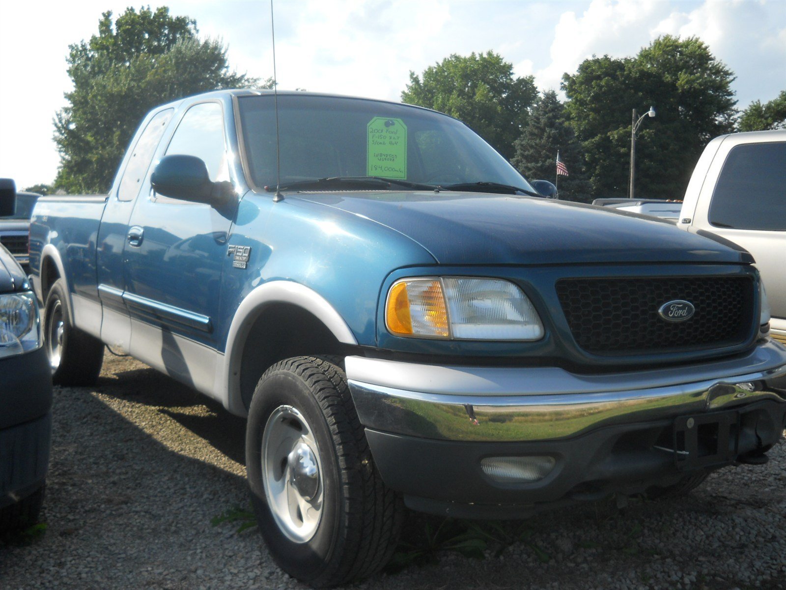 Used 2001 Ford F150 XLT AWD/4WD image 1