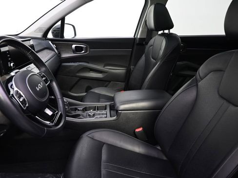 Used 2023 Kia Sorento S w/ Panoramic Sunroof Package AWD/4WD image 13