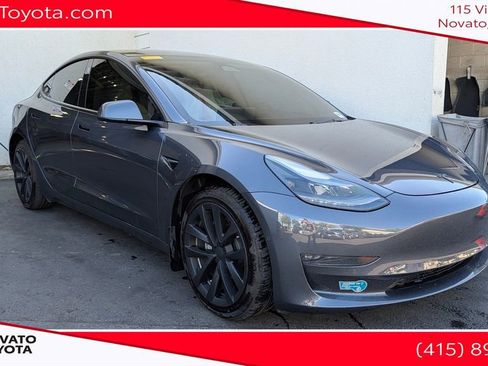 Used 2022 Tesla Model 3 Long Range image 1