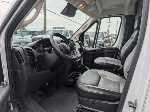 Used 2024 RAM ProMaster 2500 w/ Convenience Group FWD image 16