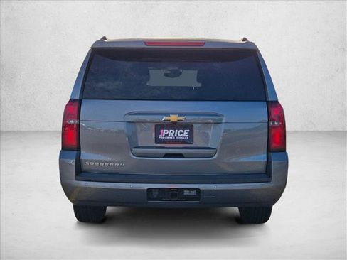 Used 2019 Chevrolet Suburban LT RWD image 6