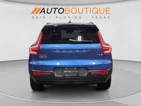 Used 2021 Volvo XC40 T5 R-Design w/ Climate Package AWD/4WD image 4