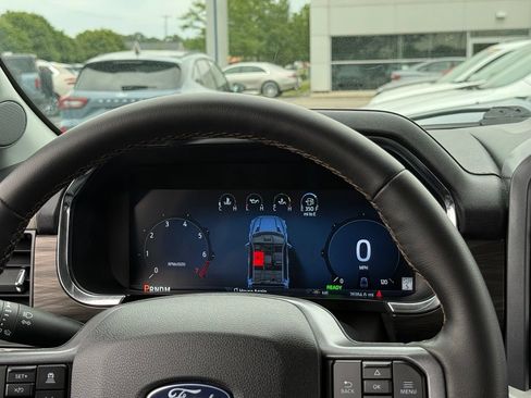 Used 2025 Ford F150 Lariat w/ Equipment Group 501A Mid AWD/4WD image 9