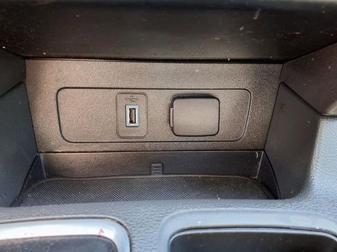 Used 2018 Ford Escape SE AWD/4WD image 16