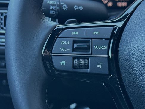 Certified 2025 Honda Civic Sport image 25