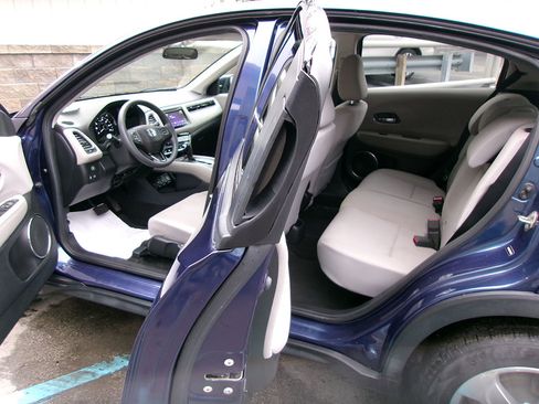 Used 2016 Honda HR-V EX image 15