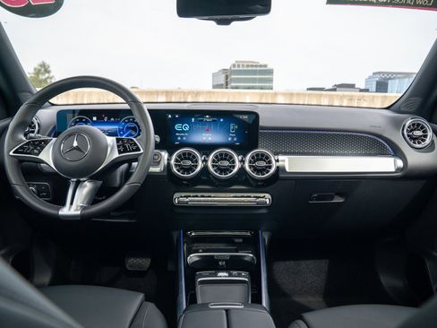 Certified 2025 Mercedes-Benz EQB 350 4MATIC SUV image 21