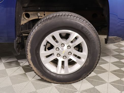 Used 2018 Chevrolet Silverado 1500 LT w/ All Star Edition image 17