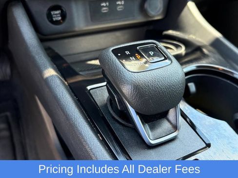 Used 2025 Nissan Rogue SV AWD/4WD image 24