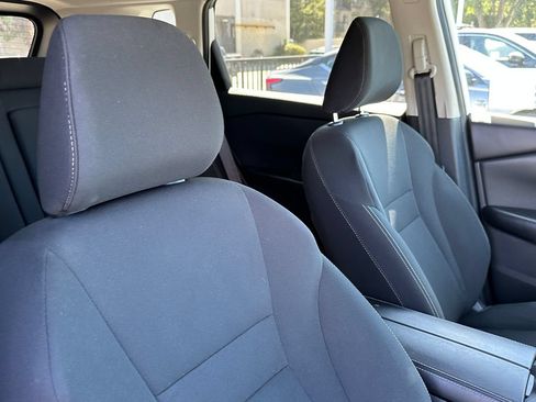 Used 2024 Nissan Rogue S FWD image 14