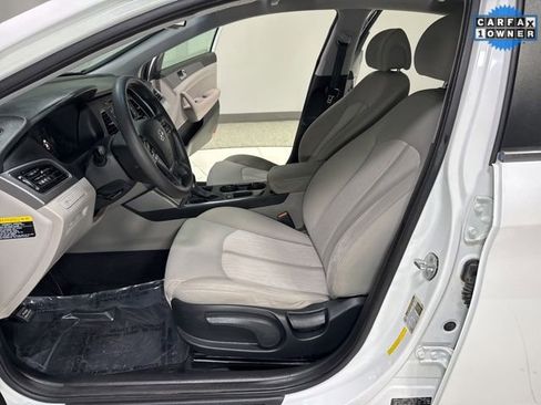 Used 2016 Hyundai Sonata SE image 9