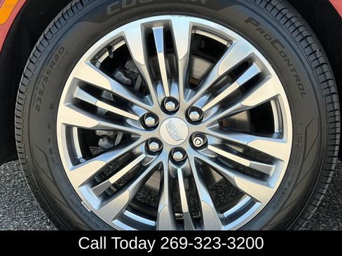 Used 2017 Cadillac XT5 Premium Luxury AWD/4WD image 9