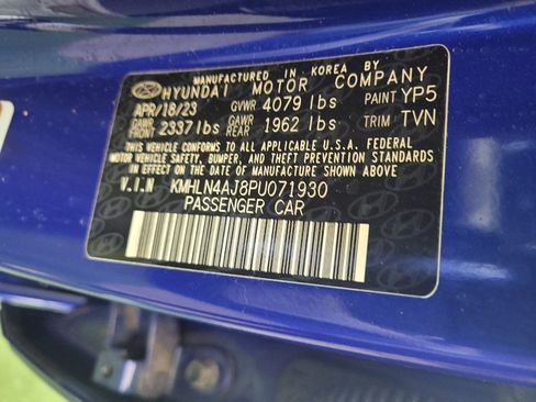 Used 2023 Hyundai Elantra Limited w/ Winter Weather Package FWD image 33