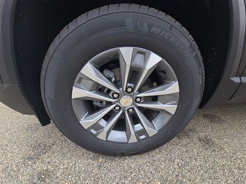 New 2025 Chevrolet Equinox LT w/ Convenience Package II image 32