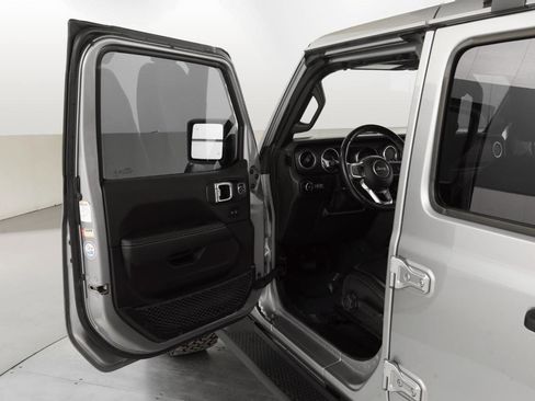 Used 2021 Jeep Wrangler Unlimited Sahara w/ Uconnect 4C Nav & Sound Group image 12