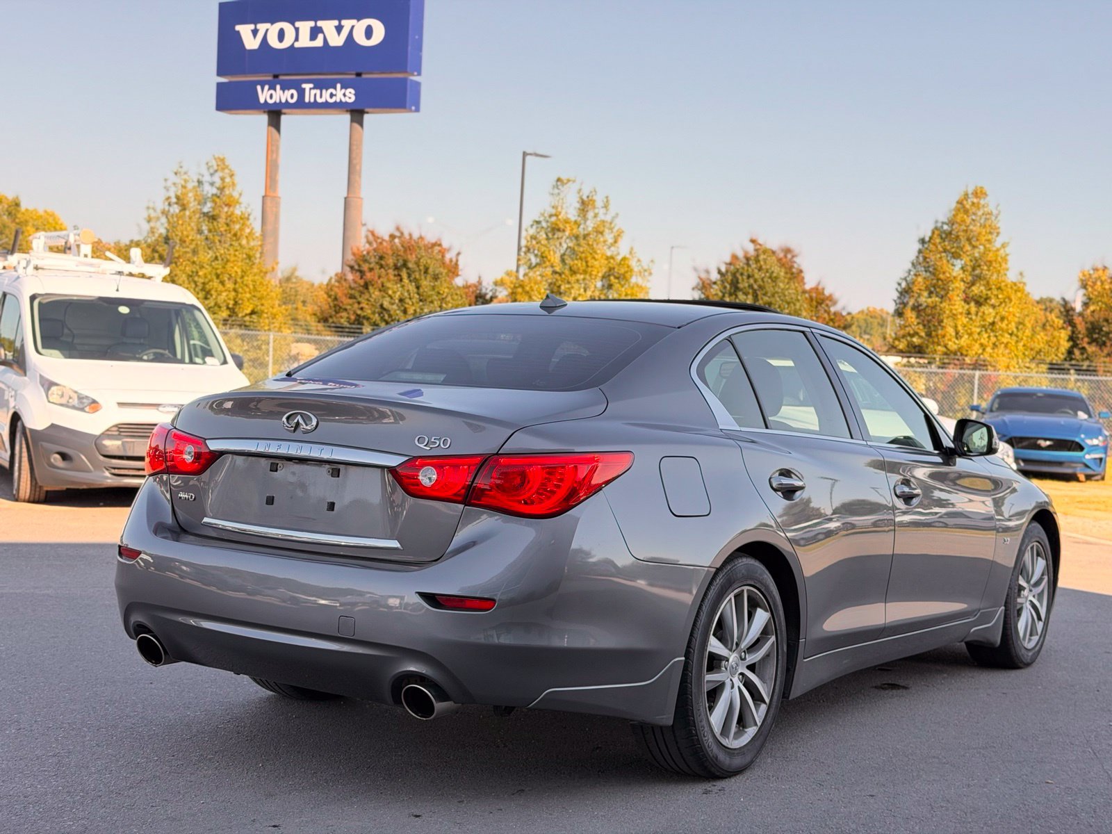 Used 2014 INFINITI Q50 Premium w/ Navigation Package AWD/4WD image 11