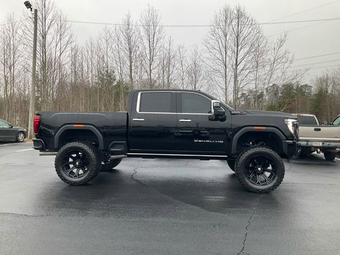 Used 2024 GMC Sierra 2500 Denali Ultimate image 4