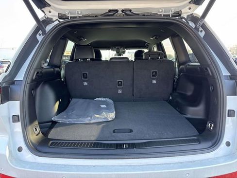 New 2026 Jeep Grand Cherokee Altitude image 34