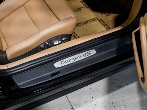 Used 2014 Porsche 911 Targa 4S AWD/4WD image 30