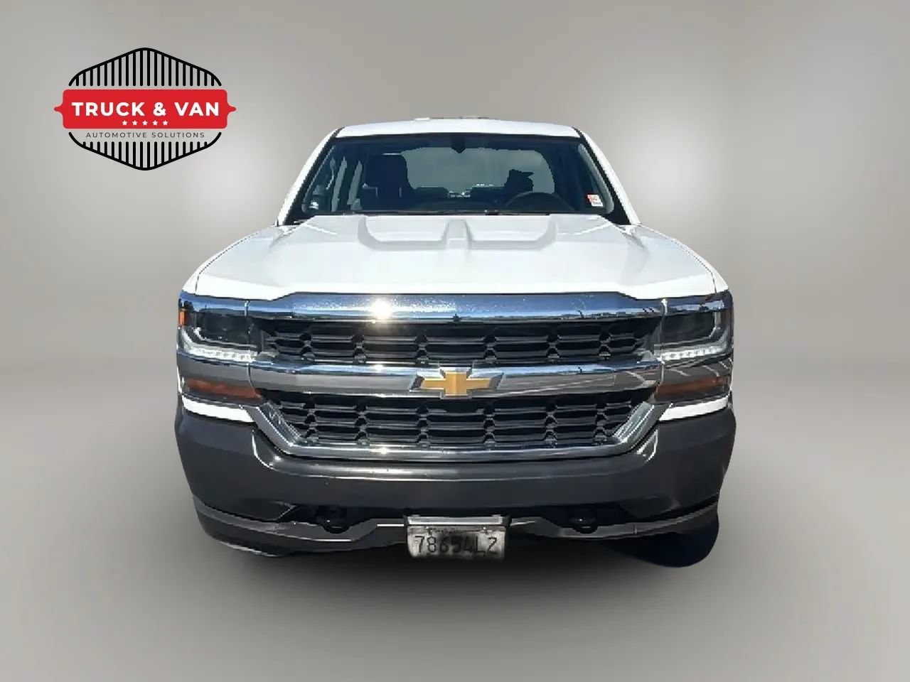 Used 2018 Chevrolet Silverado 1500 W/T w/ Trailering Package AWD/4WD image 2