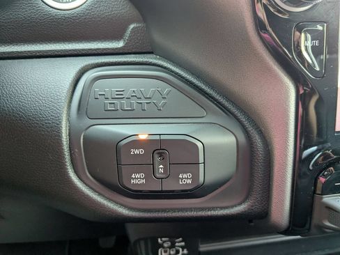 Used 2025 RAM 2500 Big Horn AWD/4WD image 23