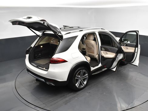 Used 2020 Mercedes-Benz GLE 450 4MATIC w/ MBUX Technology Package image 28