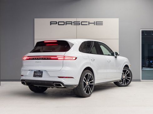 New 2026 Porsche Cayenne AWD/4WD image 7