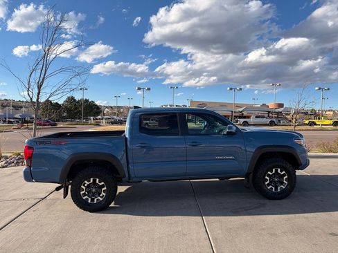 Used 2019 Toyota Tacoma TRD Off-Road image 7