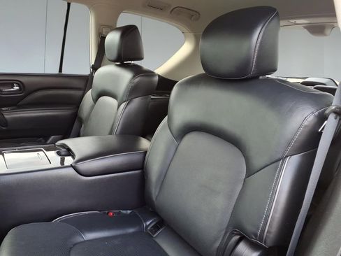 Used 2024 INFINITI QX80 Luxe RWD image 13