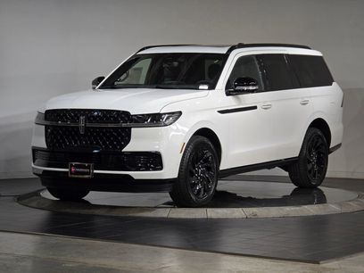 New 2025 Lincoln Navigator Reserve w/ Jet Appearance Package