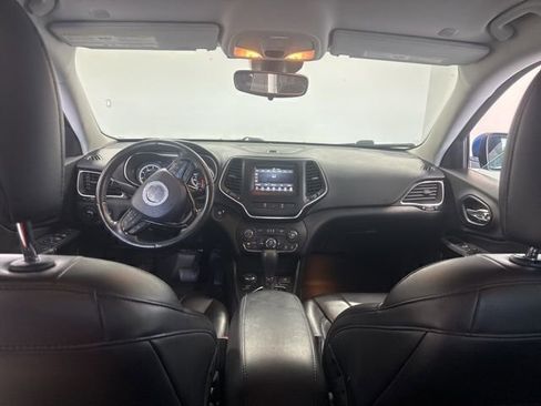 Used 2021 Jeep Cherokee Latitude Plus image 20