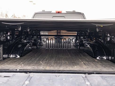 Used 2022 Ford F150 Lightning Lariat image 17