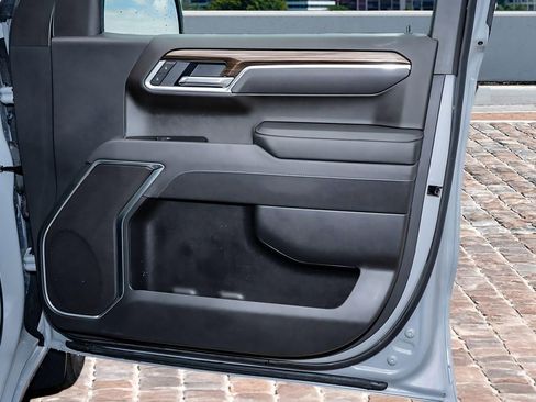 Used 2025 Chevrolet Silverado 1500 RST image 12