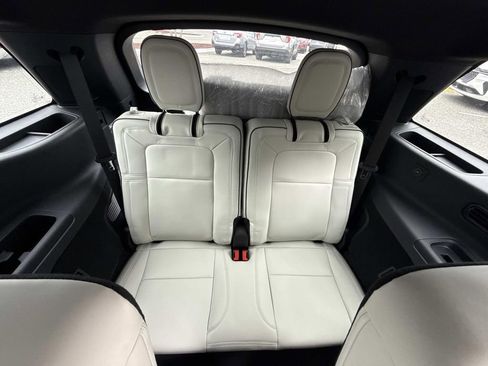 New 2025 Lincoln Aviator Black Label image 18