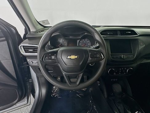 Used 2023 Chevrolet TrailBlazer LT AWD/4WD image 17